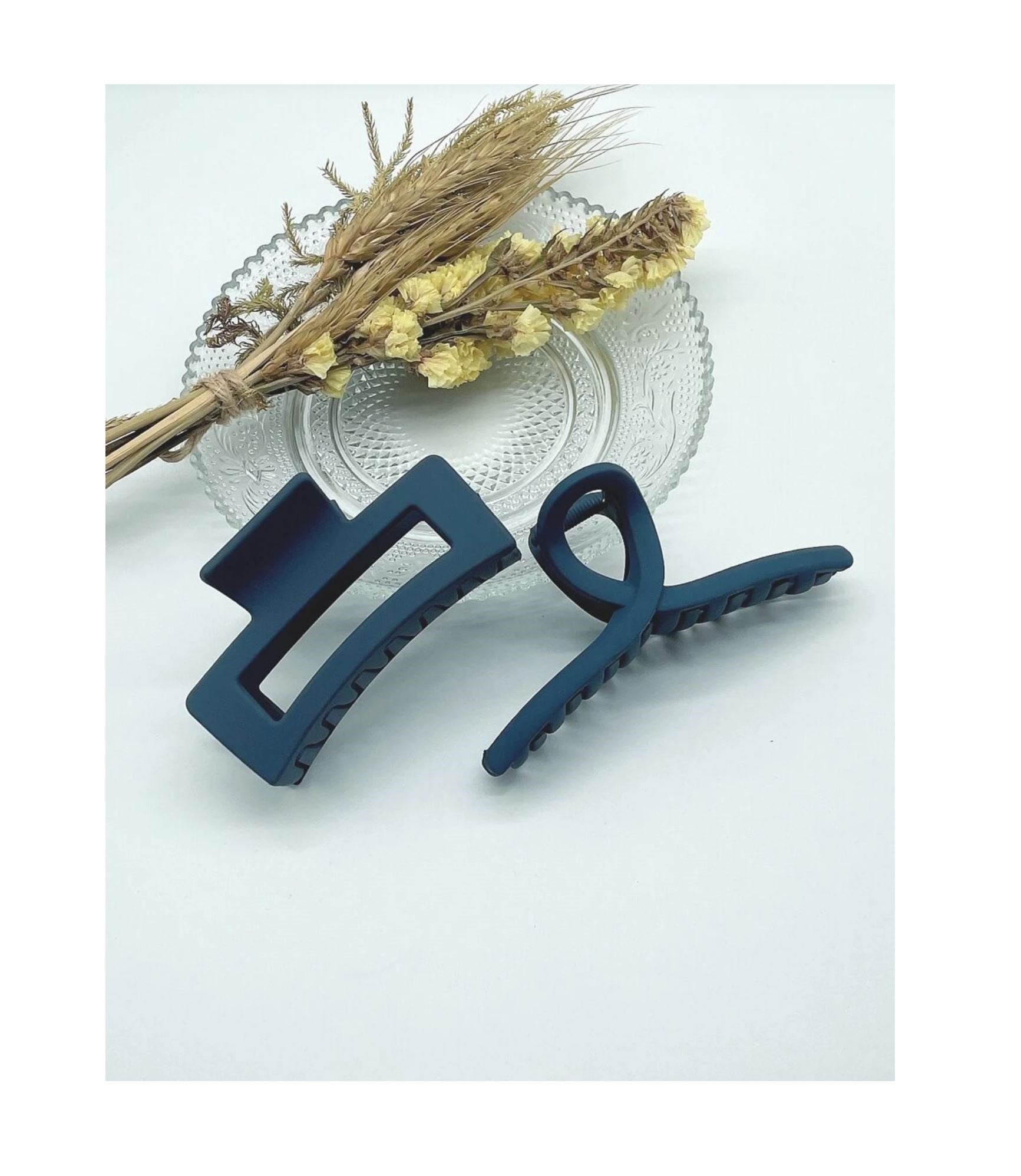 Solid Hair Claw 2pcs